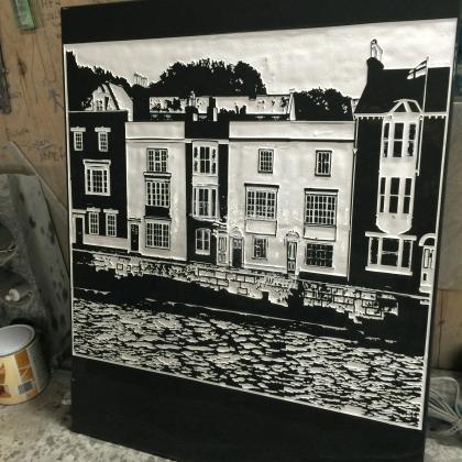 House picture engraved in slate
